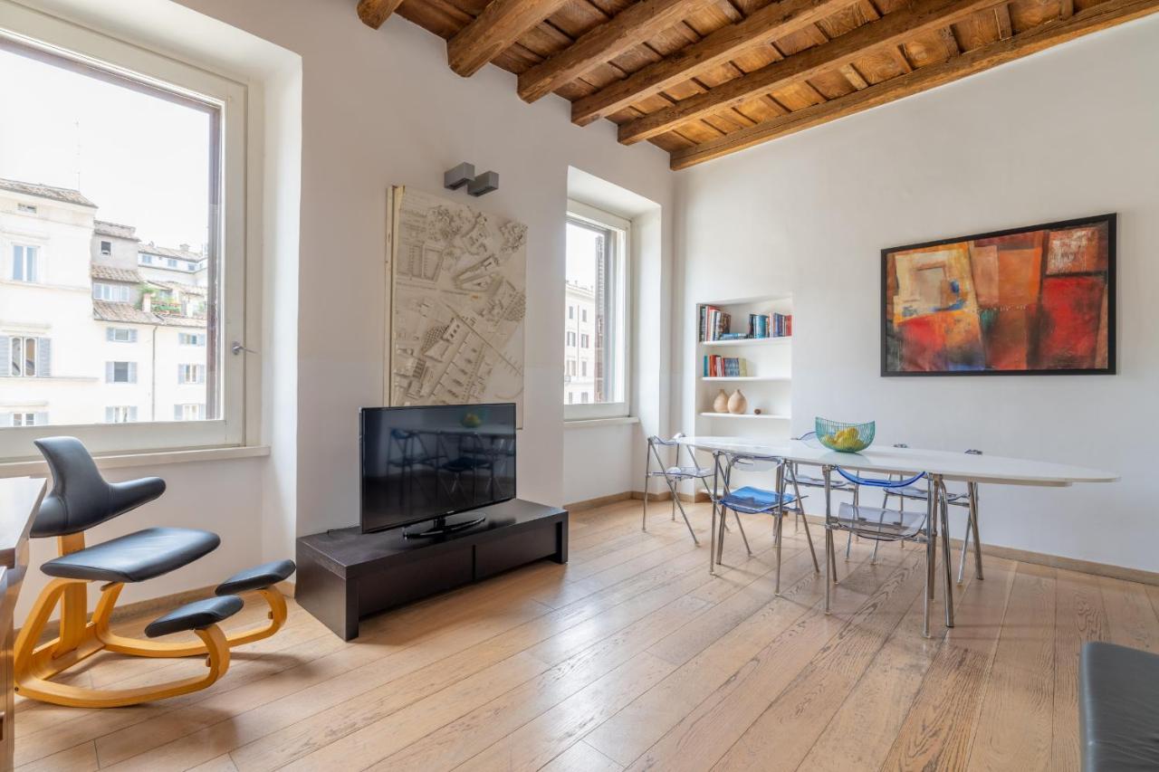 Modern Apartment In Campo De Fiori Рим Екстер'єр фото