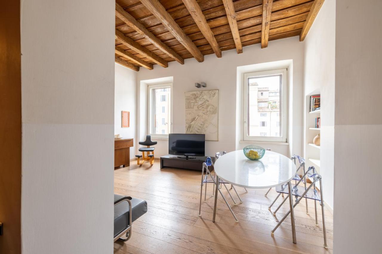 Modern Apartment In Campo De Fiori Рим Екстер'єр фото