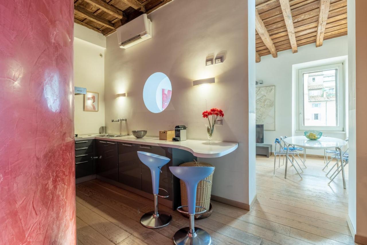 Modern Apartment In Campo De Fiori Рим Екстер'єр фото